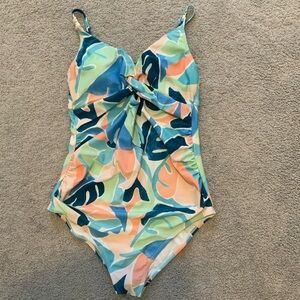 Old Navy Maternity Swimsuit